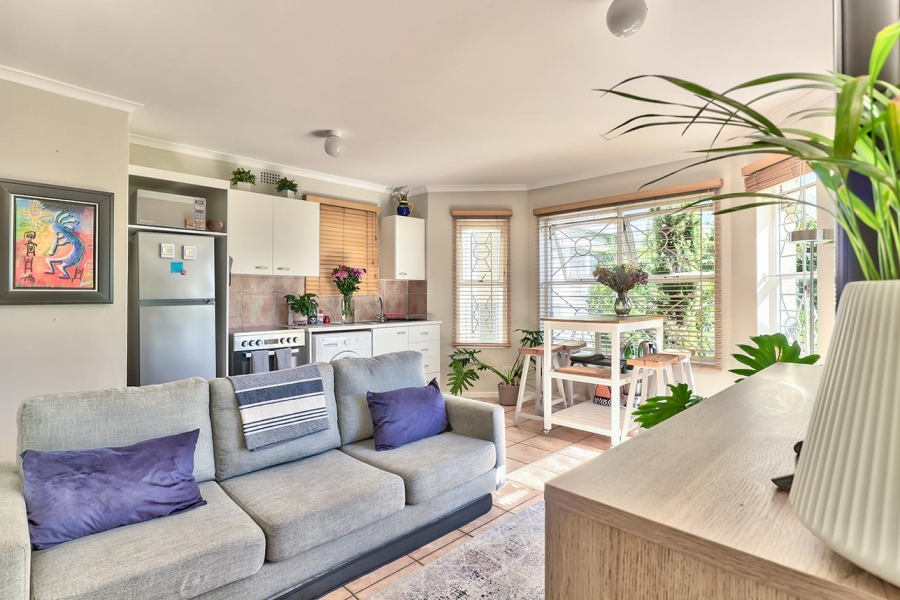 1 Bedroom Property for Sale in Vredehoek Western Cape